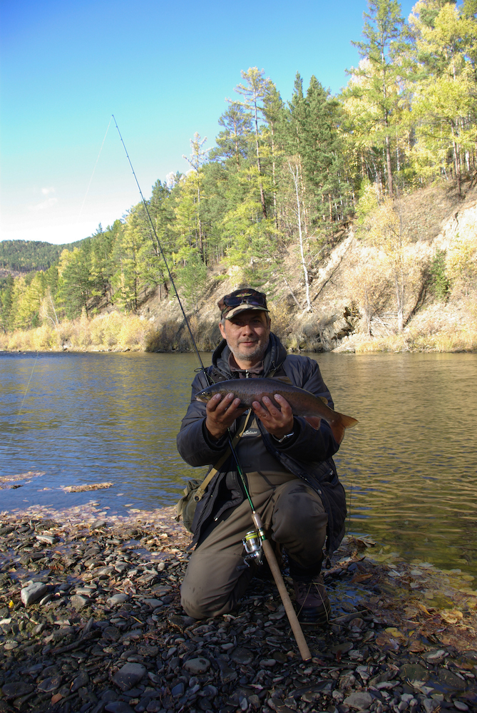 За хариусом на таежную речушку