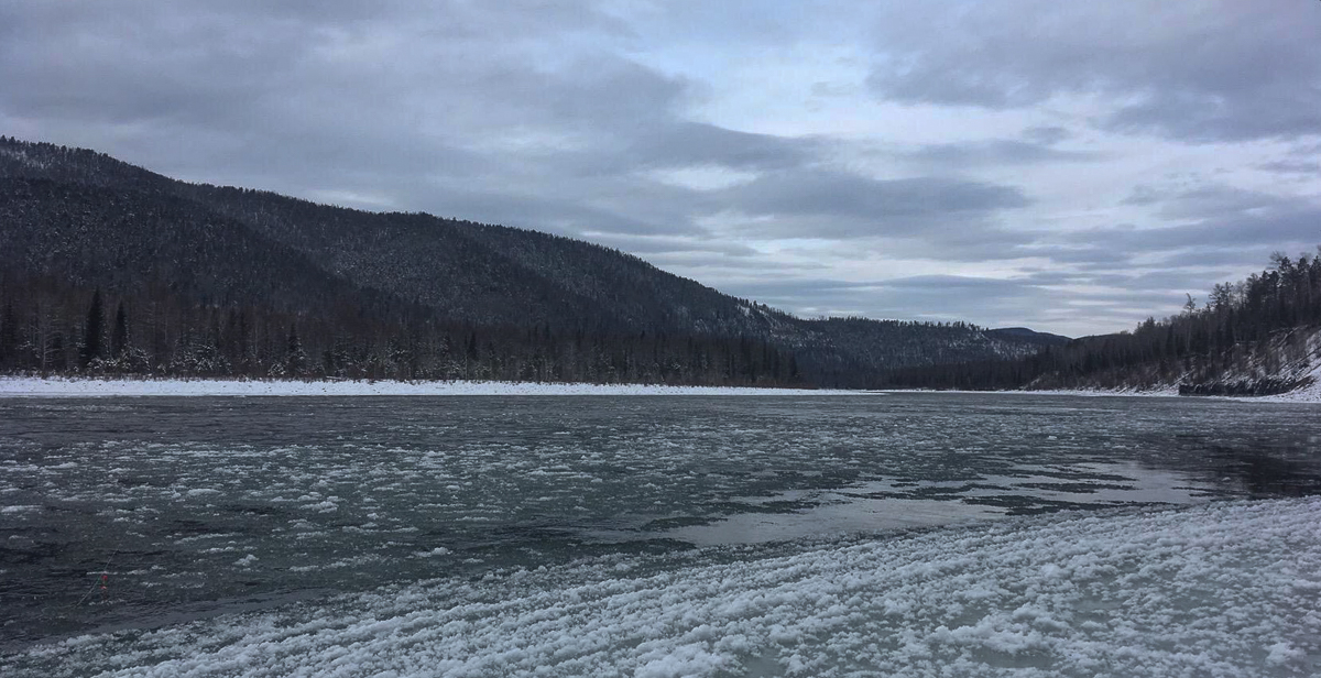 За хариусом на таежную речушку